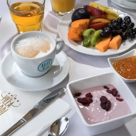 Готель Capri 4*