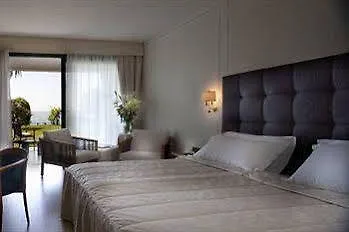 Готель Capri 4*