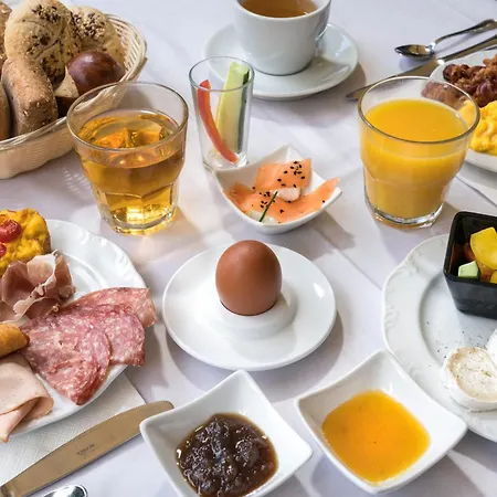 Capri Hotel 4*