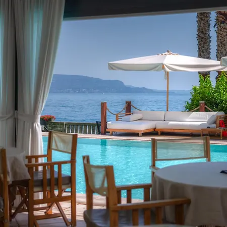 Capri 4*